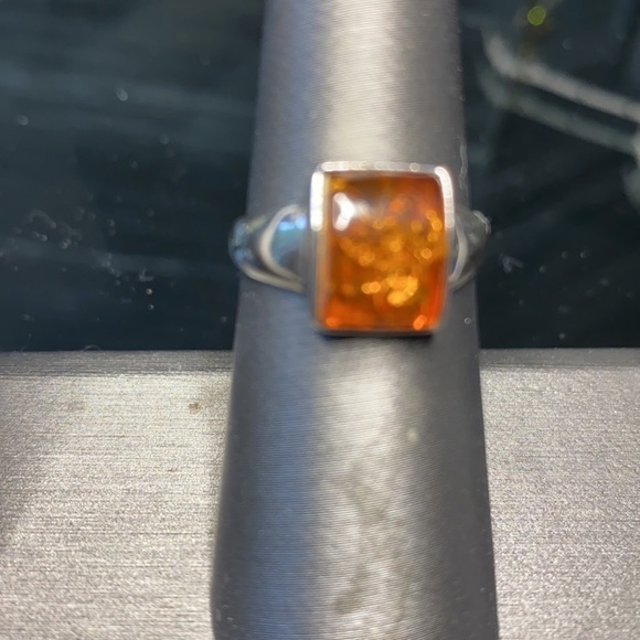 Ladies Sterling Silver Ring with Amber Stone - Picture 8 of 14